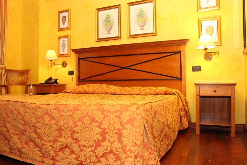 Hotel Florio Opera Palermo Central Bilik gambar